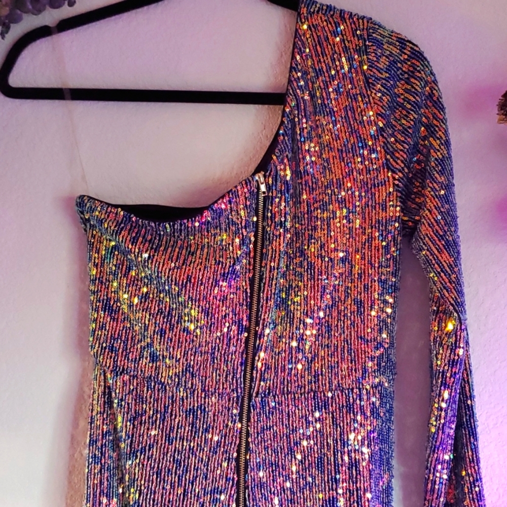 Dress - Picture 2 of 2